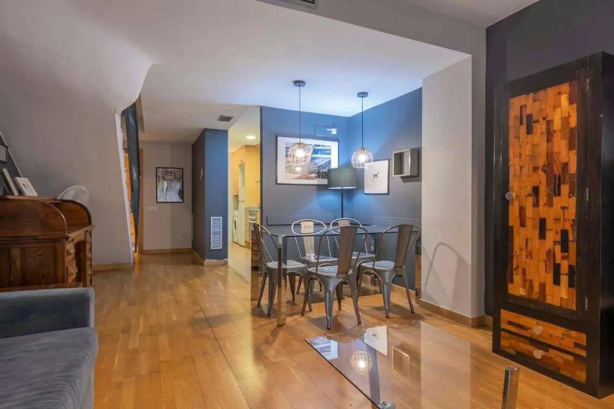Bright And Modern Duplex With Terrace In Eixample District P1 Apartment Barcelona