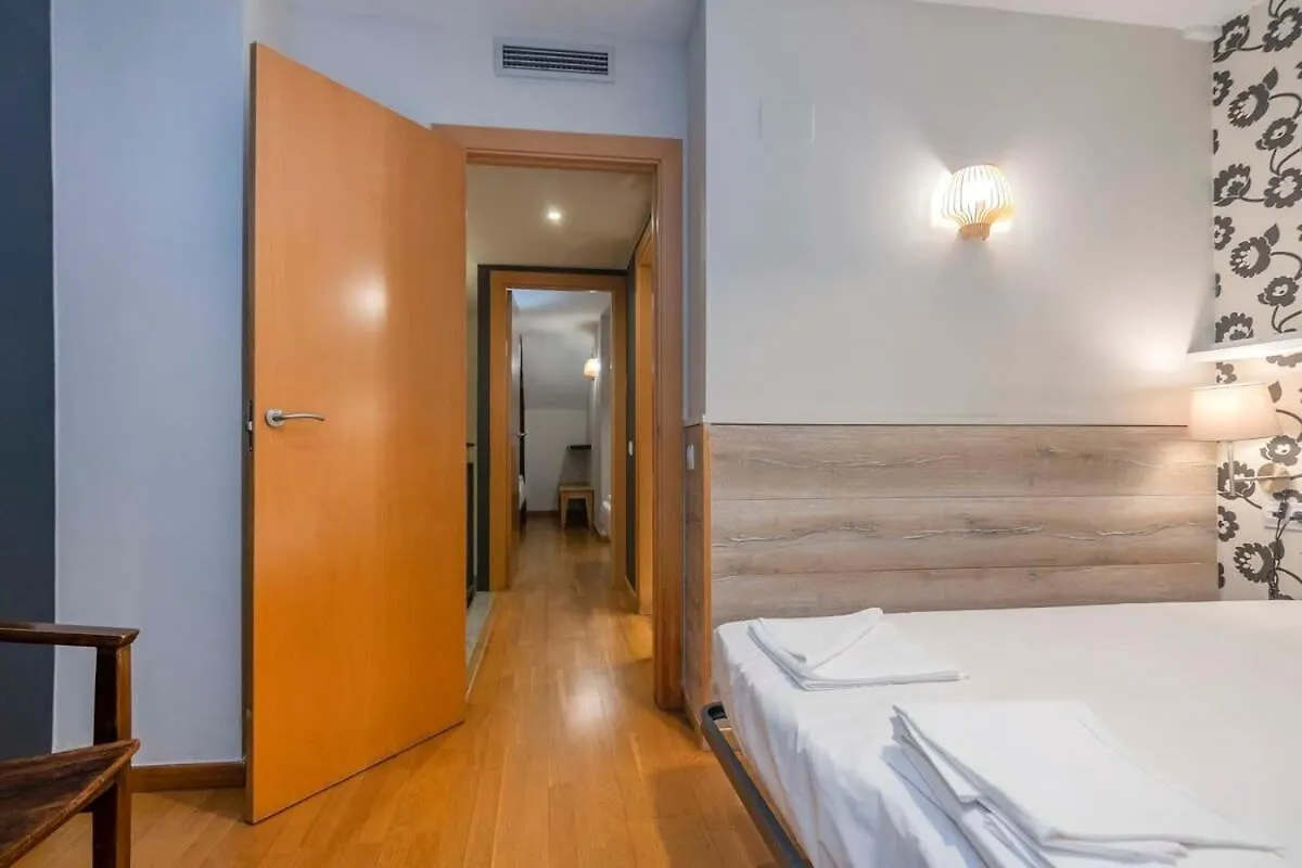 Bright And Modern Duplex With Terrace In Eixample District P1 Apartment Barcelona Spain