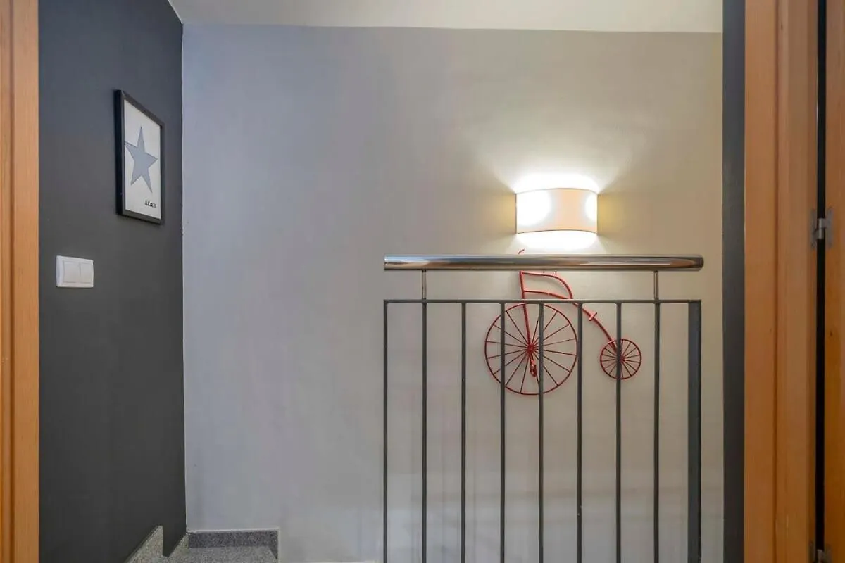 Bright And Modern Duplex With Terrace In Eixample District P1 Apartment Barcelona 0*,