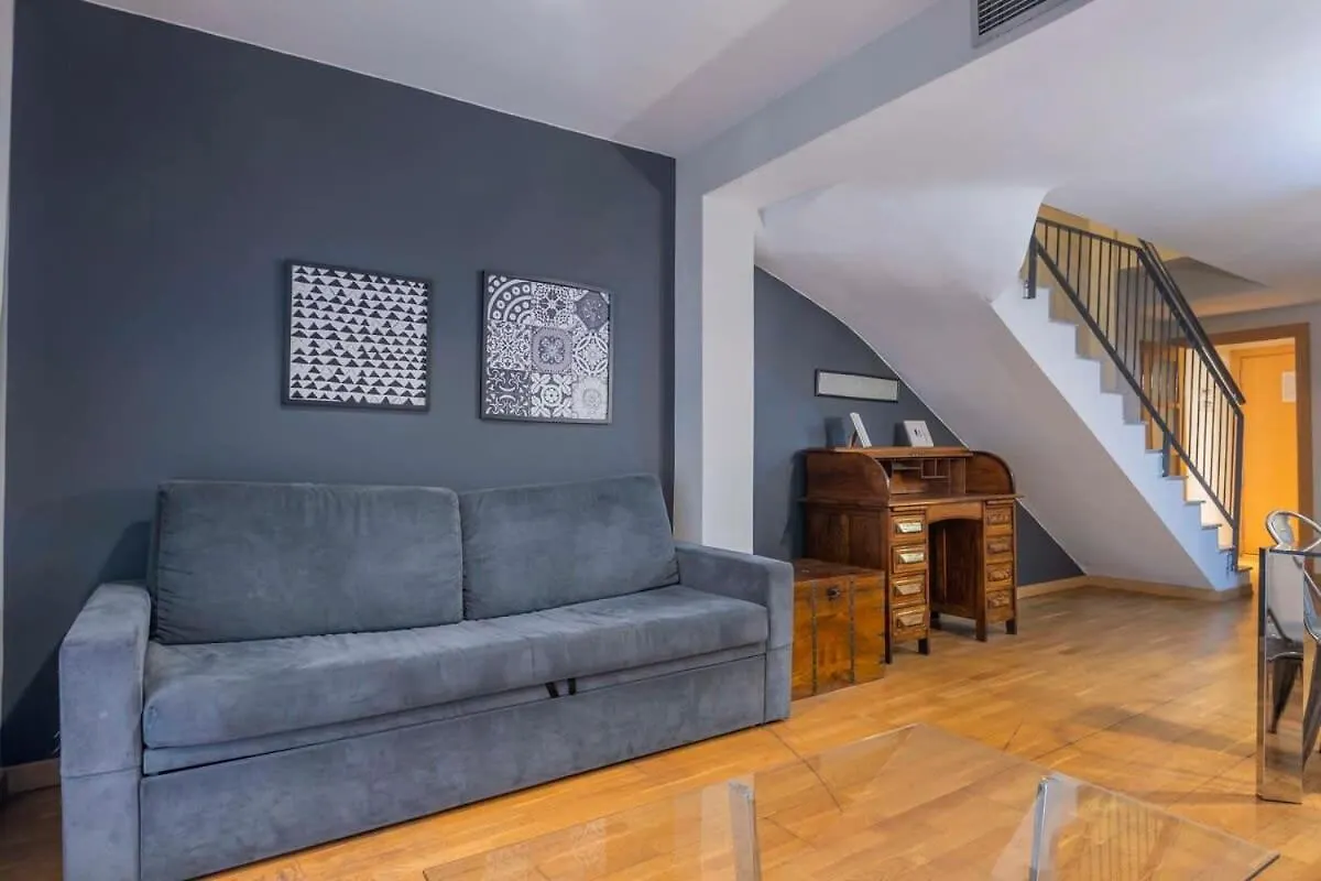 Bright And Modern Duplex With Terrace In Eixample District P1 Apartment Barcelona